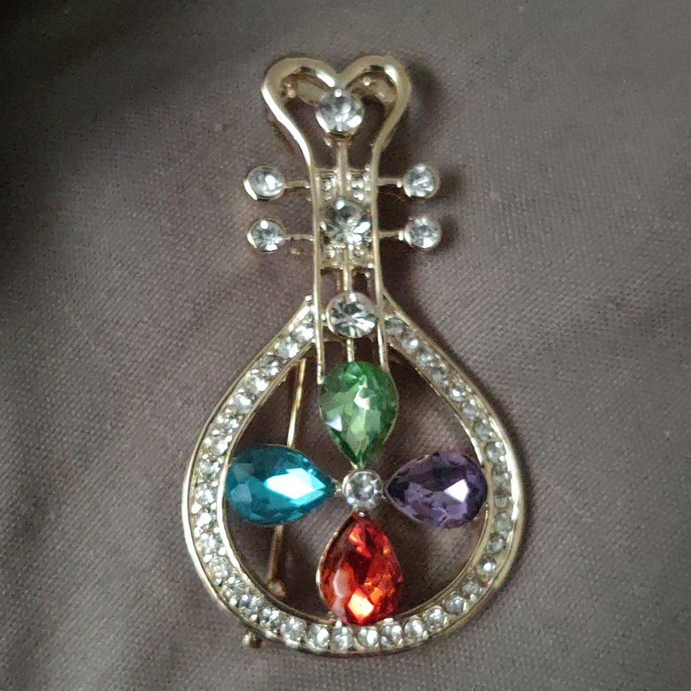 Multicolor Rhinestone Lute Brooch - Picture 2 of 3